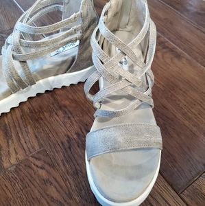 NWT Authentic Gypsy Jazz Cream Sandles